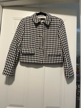 Zara Black and White Houndstooth Cropped Blazer